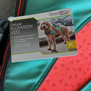 Medium floatation vest for dogs. New with tags.
